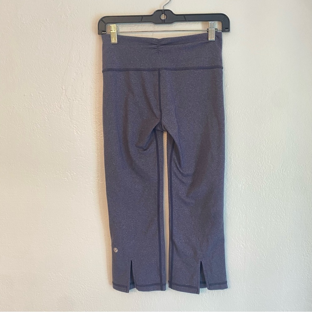 lululemon athletica Heathered Purple Cropped Leggings size 4 - Picture 5 of 6